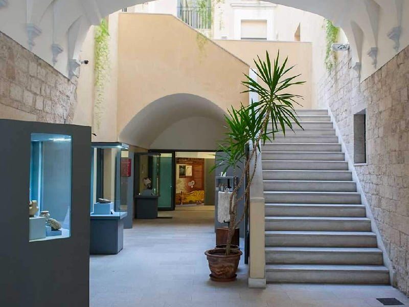 Visita Palazzo Simi • Scopri Bari con Baritours.it
